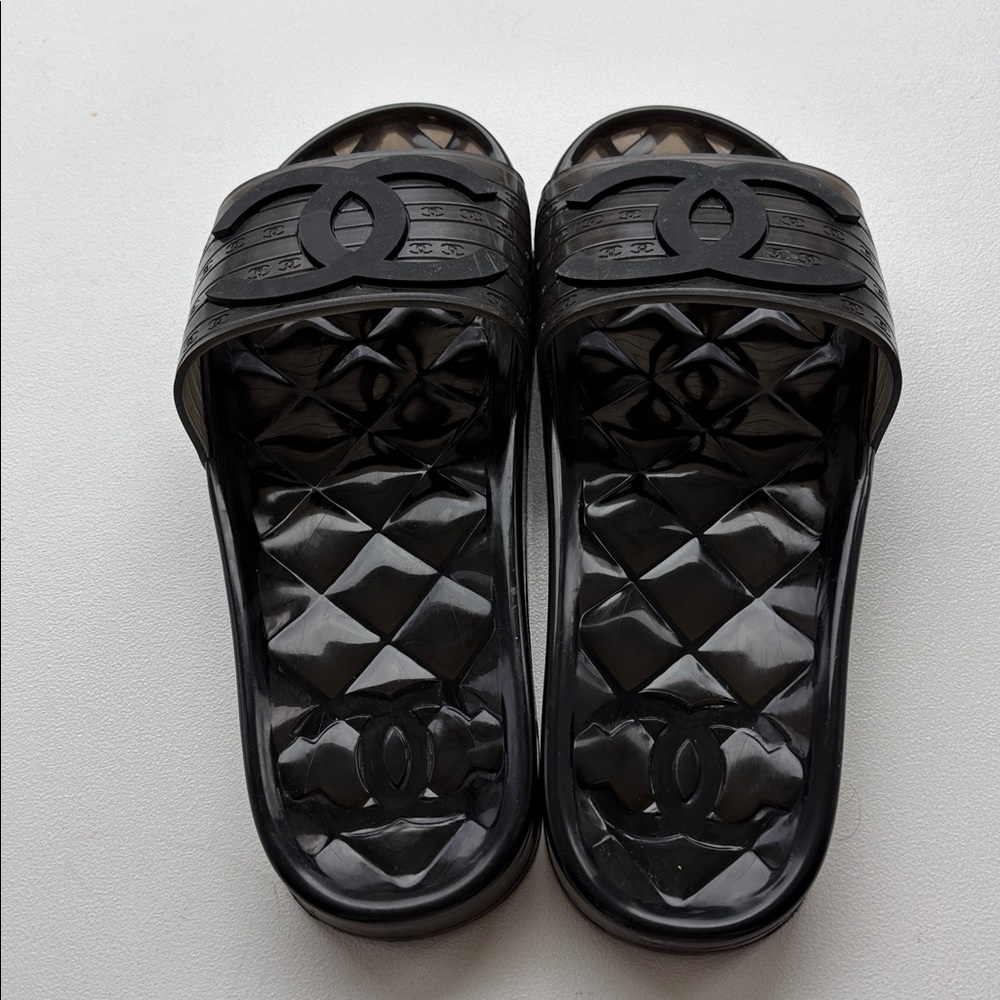 CHANEL Black Jelly CC Logo Slide Sandals size 7.5 - Picture 5 of 8